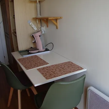 A Pied Vrai Lit Linge Fourni Jardin ブルティニョール・シュル・メール