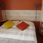 Cosy Avec Jardin A 2 Pas De La Vrai Lit Velos Bienvenus Linge Fourni 아파트 *