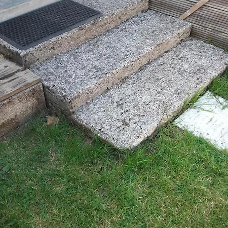 A Pied Vrai Lit Linge Fourni Jardin Appartement